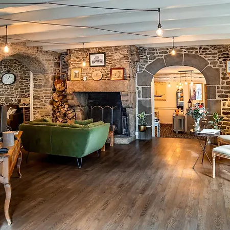 Demeures & Chateaux - De La Porte Saint-malo Hotel 3*