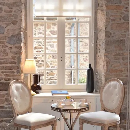 Demeures & Chateaux - De La Porte Saint-malo 3* Dinan