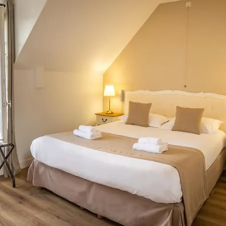 Demeures & Chateaux - De La Porte Saint-malo Hotel 3*