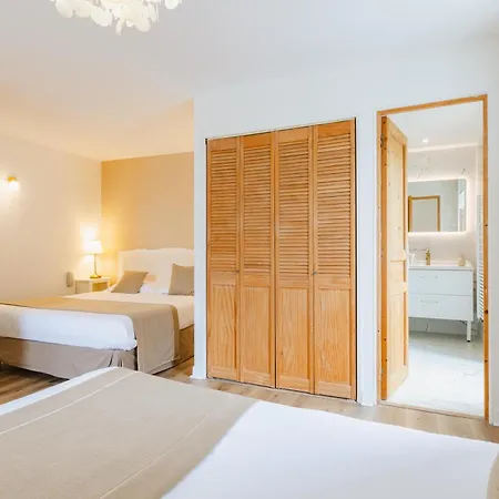 Demeures & Chateaux - De La Porte Saint-malo 3*