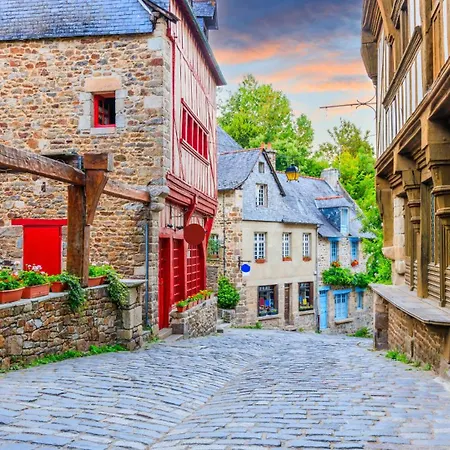 Demeures & Chateaux - De La Porte Saint-malo Dinan