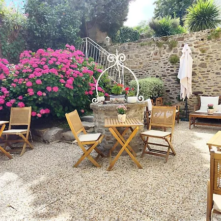 Demeures & Chateaux - De La Porte Saint-malo Hotell 3*