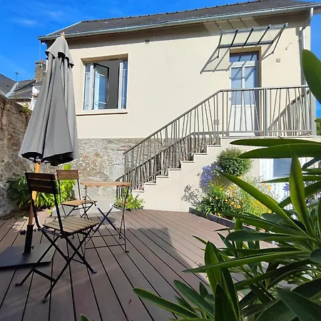Demeures & Chateaux - De La Porte Saint-malo 3*